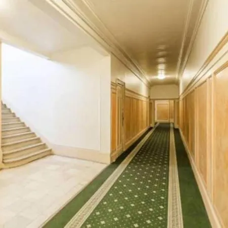 Studio - Avenue Champs-Elysee Paris Exterior photo